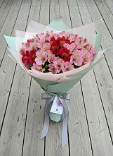Букет цветов из:  Альстромерии в Космодемьянский