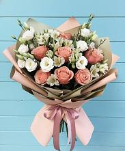 Букет цветов из:  Розы, Альстромерии и Лизиантусы #REPLACE_PRED# Космодемьянский