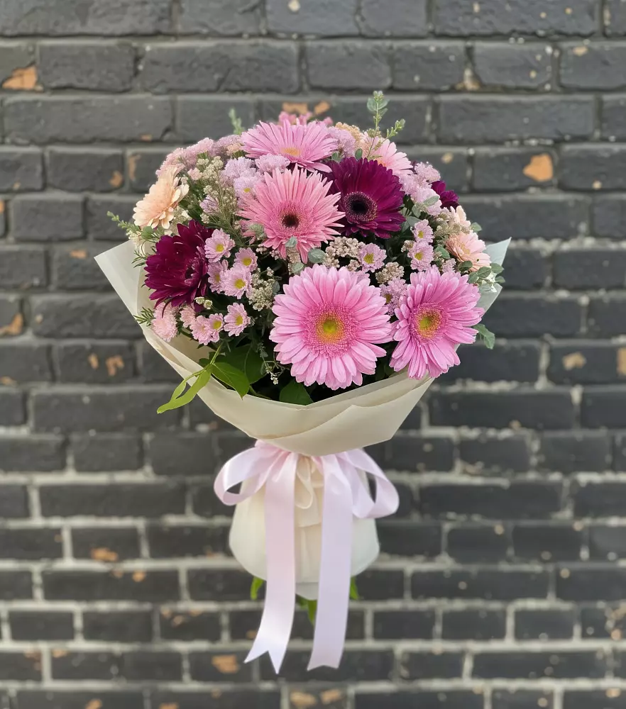 Букет цветов из: Герберы и Хризантемы в Космодемьянский