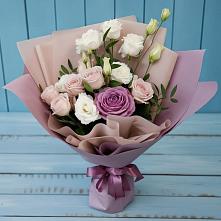 Букет цветов из:  Розы и Лизиантусы #REPLACE_PRED# Космодемьянский