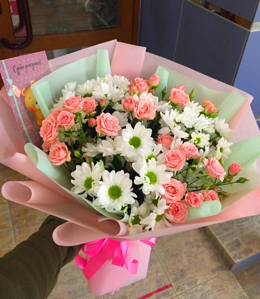 Букет цветов из: Розы и Хризантемы в Космодемьянский