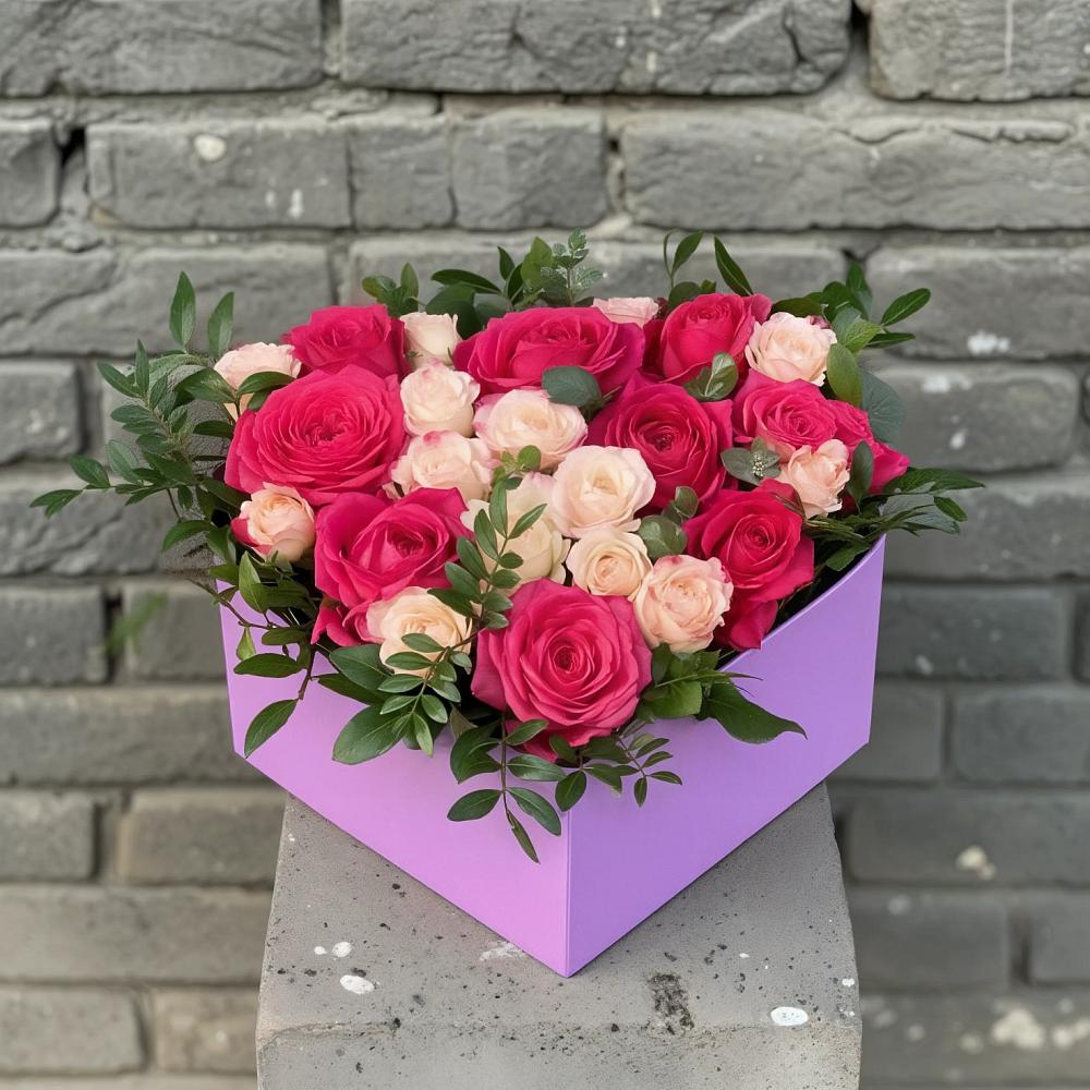 Цветочная композиция из Розы в коробке в Космодемьянский