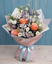 Букет цветов из:  Лизиантусы, Розы, Альстромерии и Гипсофила #REPLACE_PRED# Космодемьянский