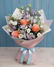 Букет цветов из:  Лизиантусы, Розы, Альстромерии и Гипсофила в Космодемьянский