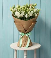 Букет цветов из:  Лизиантусы в Космодемьянский