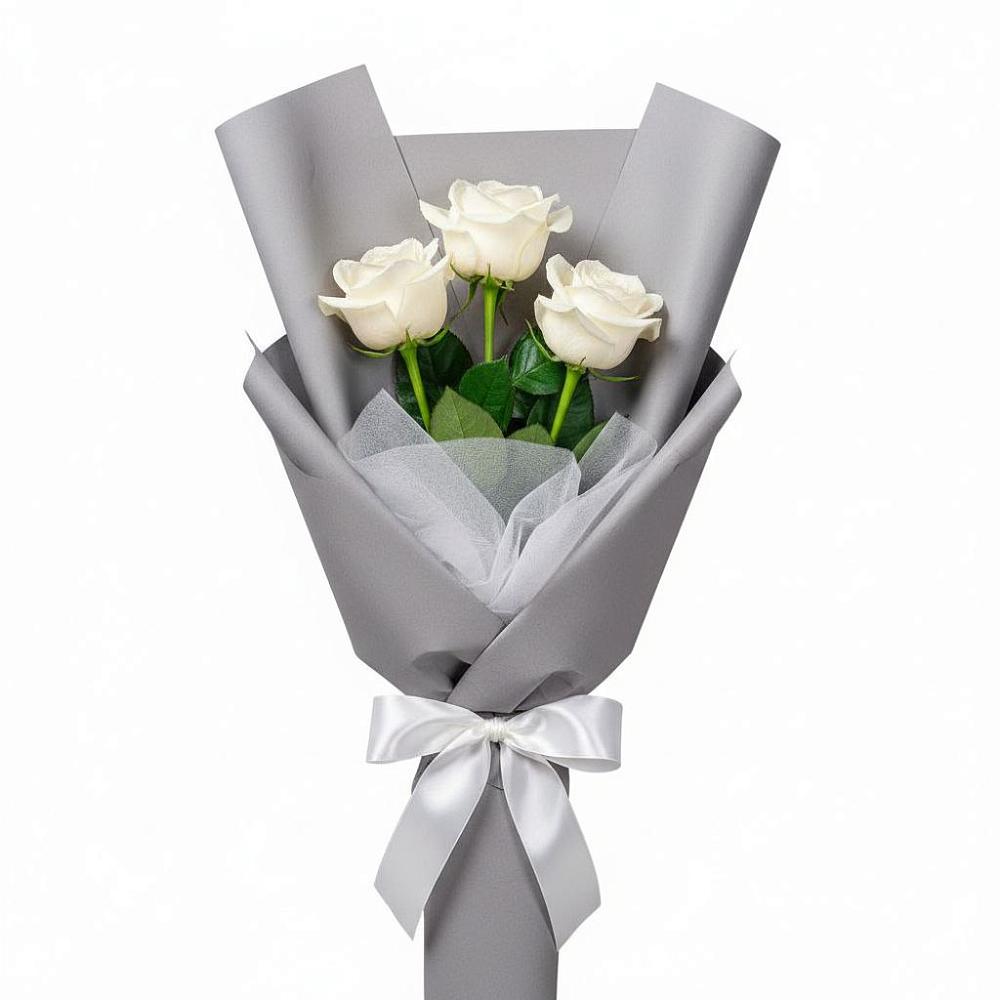 Букет 3 белые розы в Космодемьянский