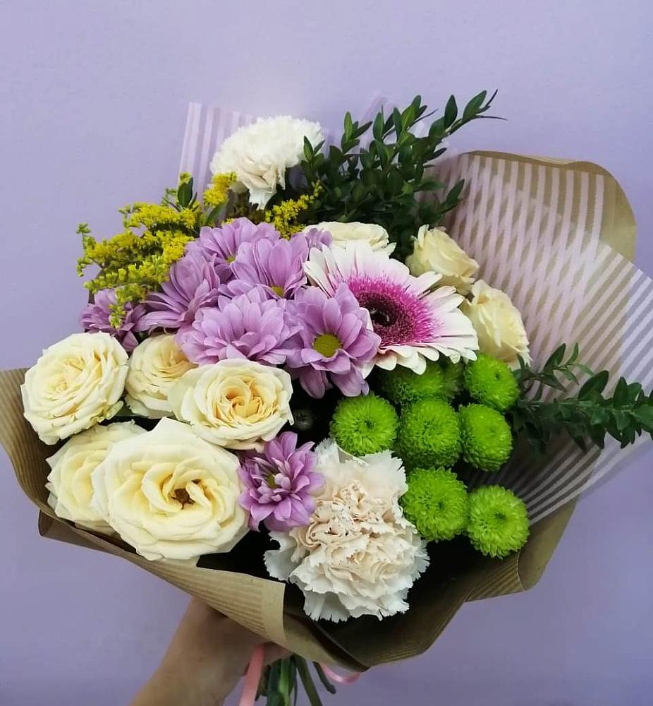 Букет цветов из: Хризантемы, Розы, Гвоздики и Герберы в Космодемьянский