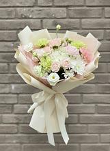Букет цветов из:  Гвоздики, Розы, Лизиантусы и Хризантемы в Космодемьянский