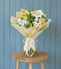 Букет цветов из:  Хризантемы и Розы в Космодемьянский