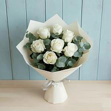 Букет Белые розы в Эвкалипте в Космодемьянский