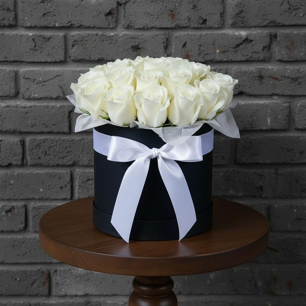 Цветочная композиция из Розы в шляпной коробке в Космодемьянский