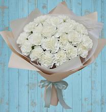 Букет цветов из:  Гвоздики в Космодемьянский