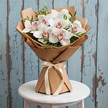 Букет цветов из:  Орхидеи и Розы в Космодемьянский