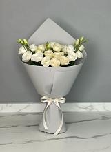 Букет цветов из:  Розы и Лизиантусы #REPLACE_PRED# Космодемьянский